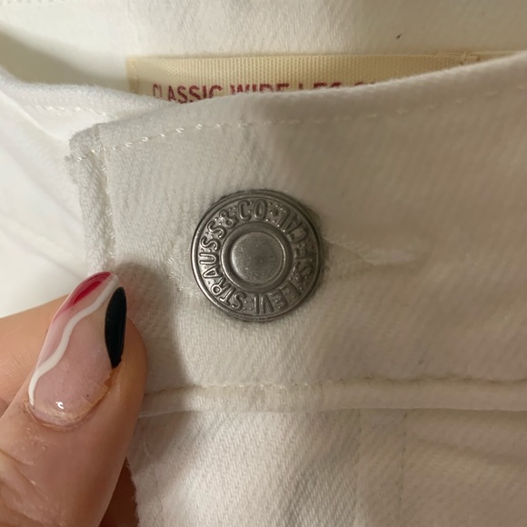 LEVI'S CLASSIC WIDE LEG CROPPED JEANS - Picture 3 of 10